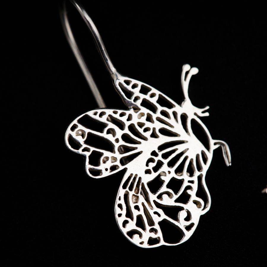 Lukachupi Titli Elegantes Silver Ohrringe für stilvollen Look