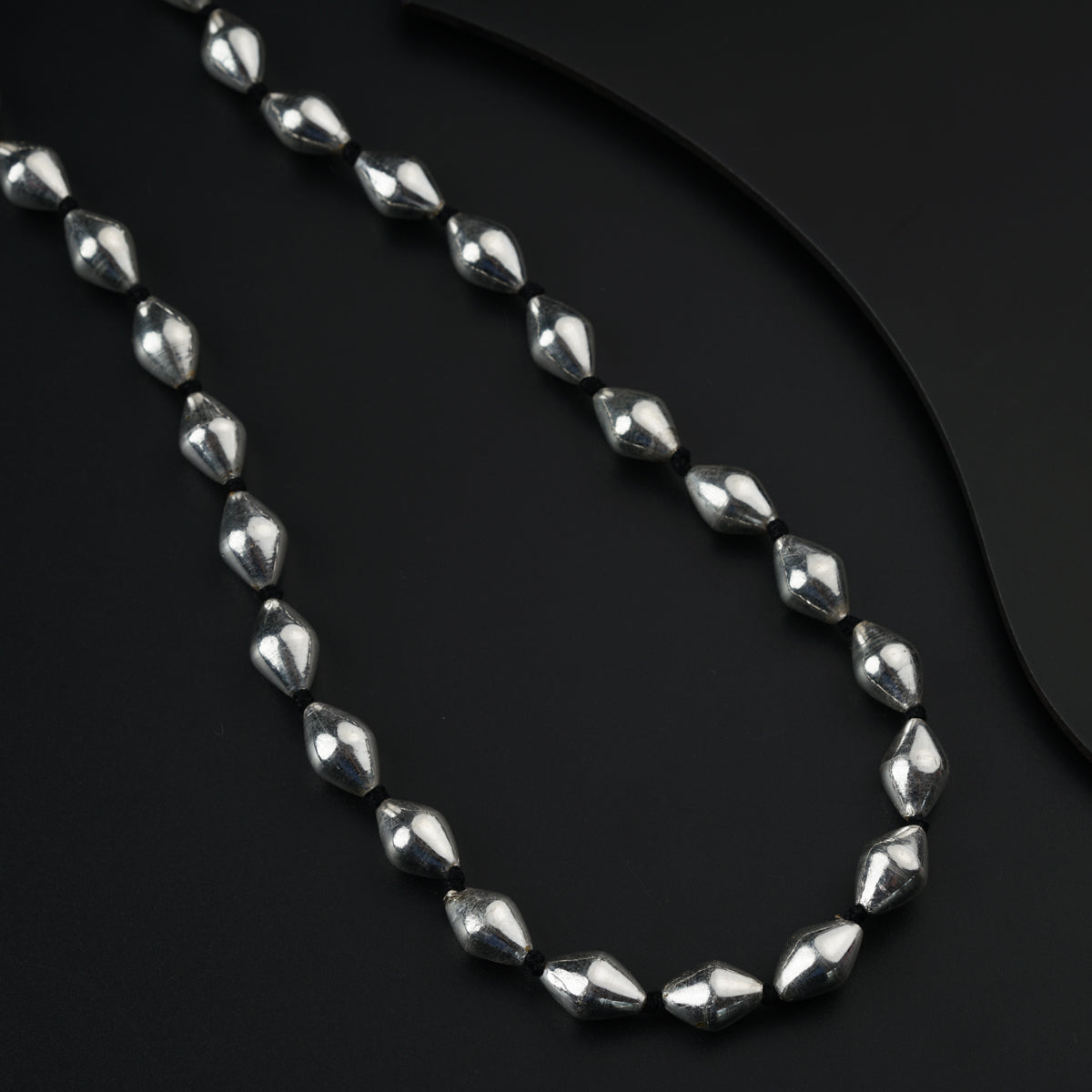 Gantang en argent avec Dholki pour une performance musicale exceptionnelle