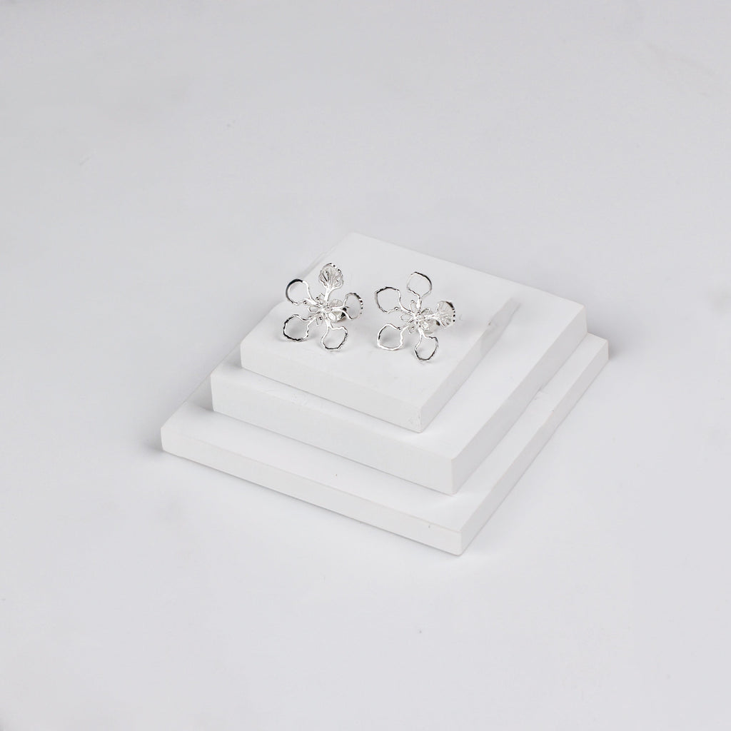 Uhani iz srebra 925 s cvetjem Gulmohar - Eleganten in Unikatno