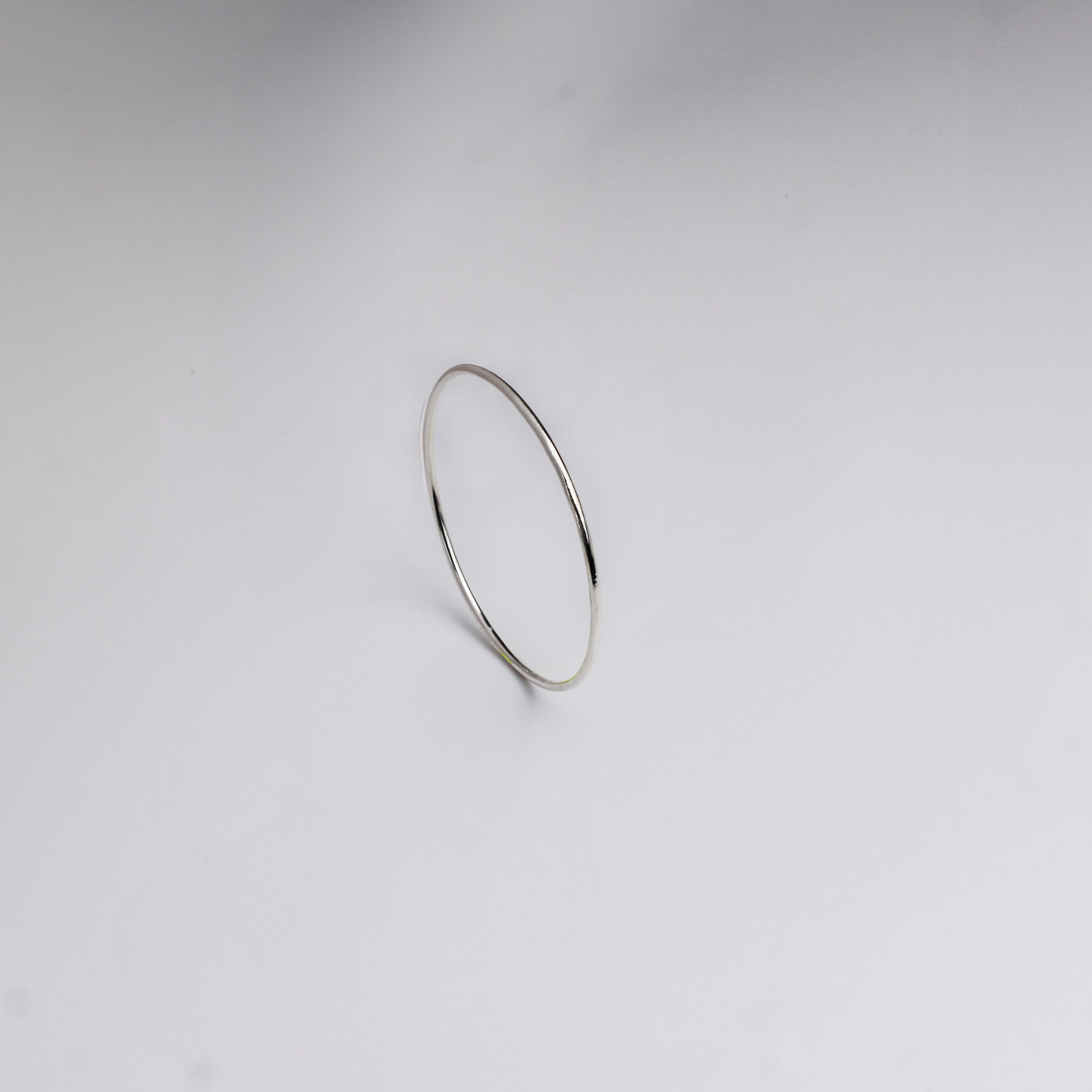 Elegant Plain Silver Bangle for Timeless Style